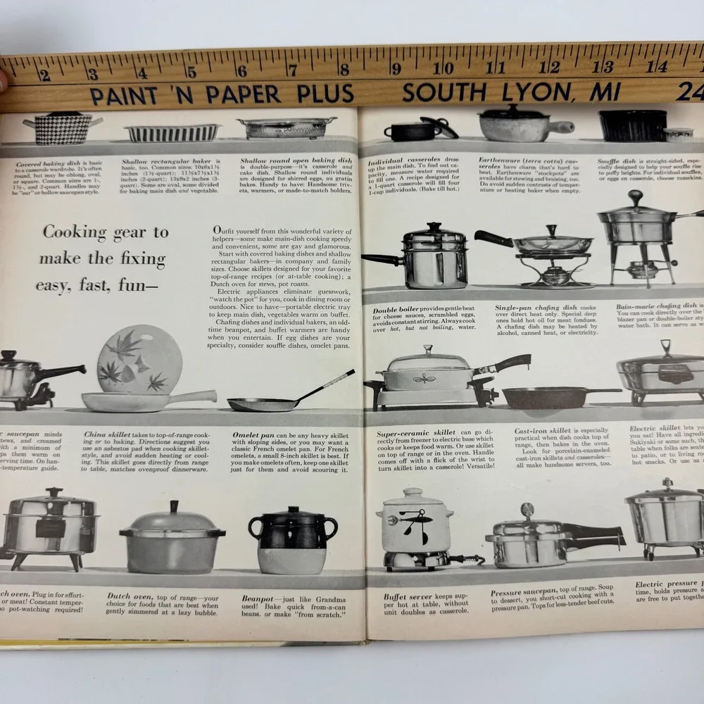 Vintage 1961 Better Homes and Gardens Casserole Cook Book Hardcover Clippings‎